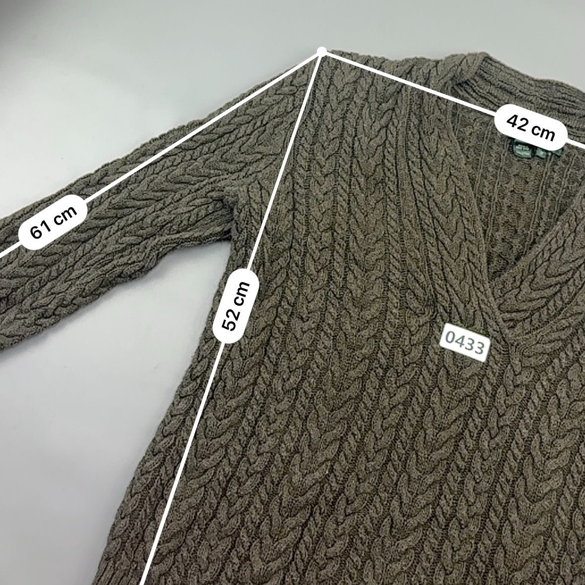 Green Ralph Lauren V - neck Sweater - Women M - Very Good - Revaleur