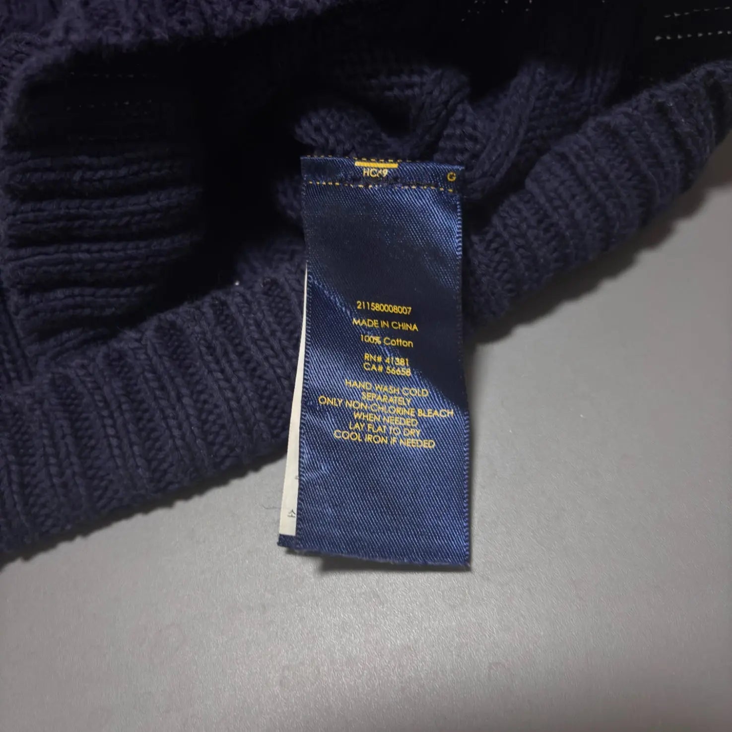 Navy Ralph Lauren V - neck Knitted Sweater - M - New, Never Worn - Revaleur