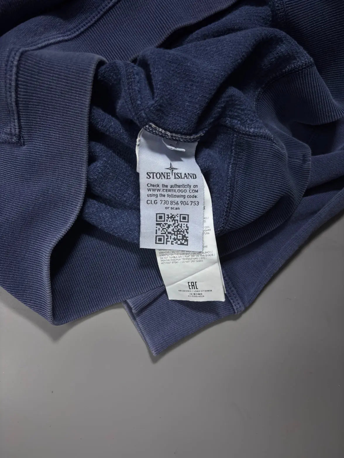 Navy Sweater Stone Island - S - Excellent Condition & Authentic - Revaleur