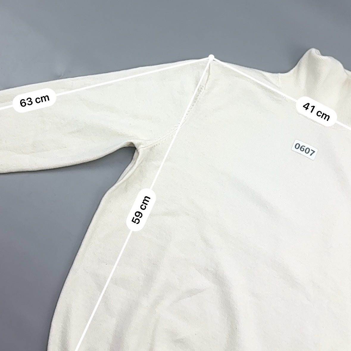 White Suitsupply Turtleneck - Men XL - New - Revaleur