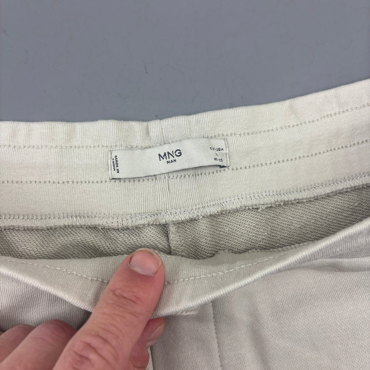 Beige Mango Shorts - Men XL - New - Revaleur
