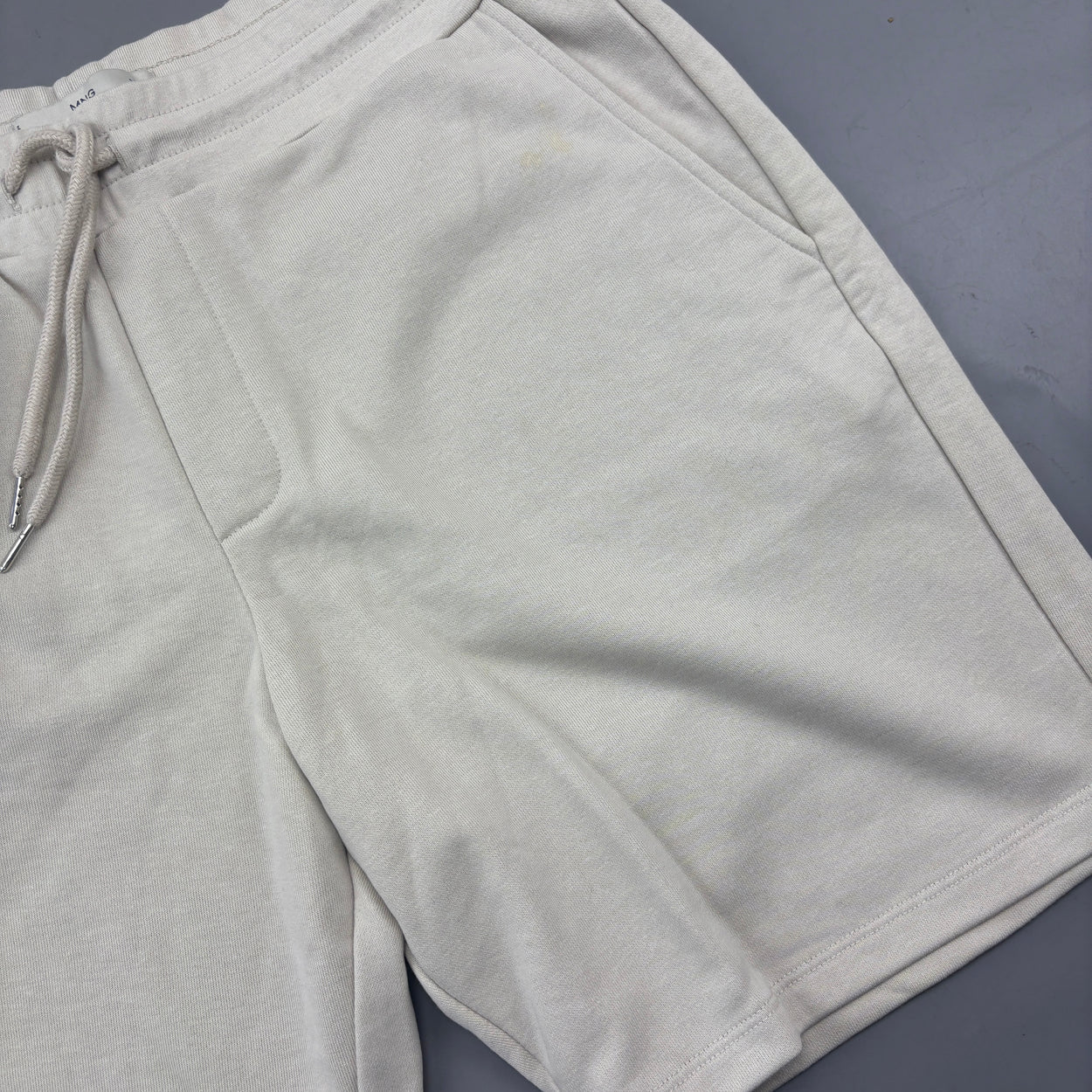 Beige Mango Shorts - Men XL - New - Revaleur