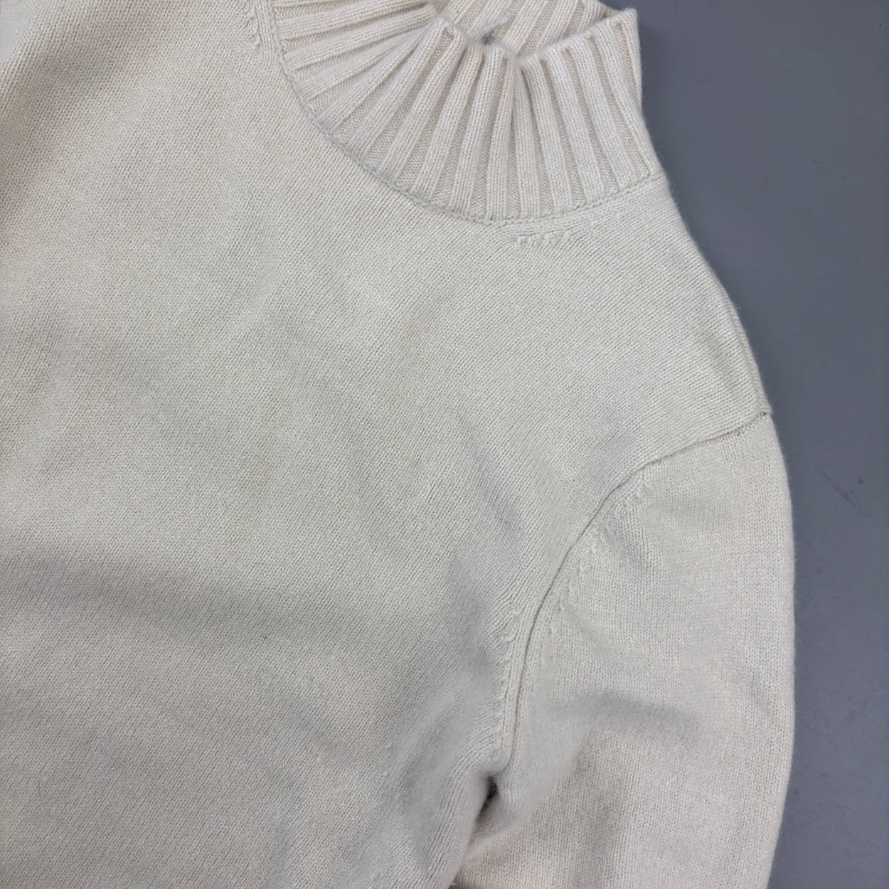Beige Profuomo Turtleneck - Men S - Very Good - Revaleur