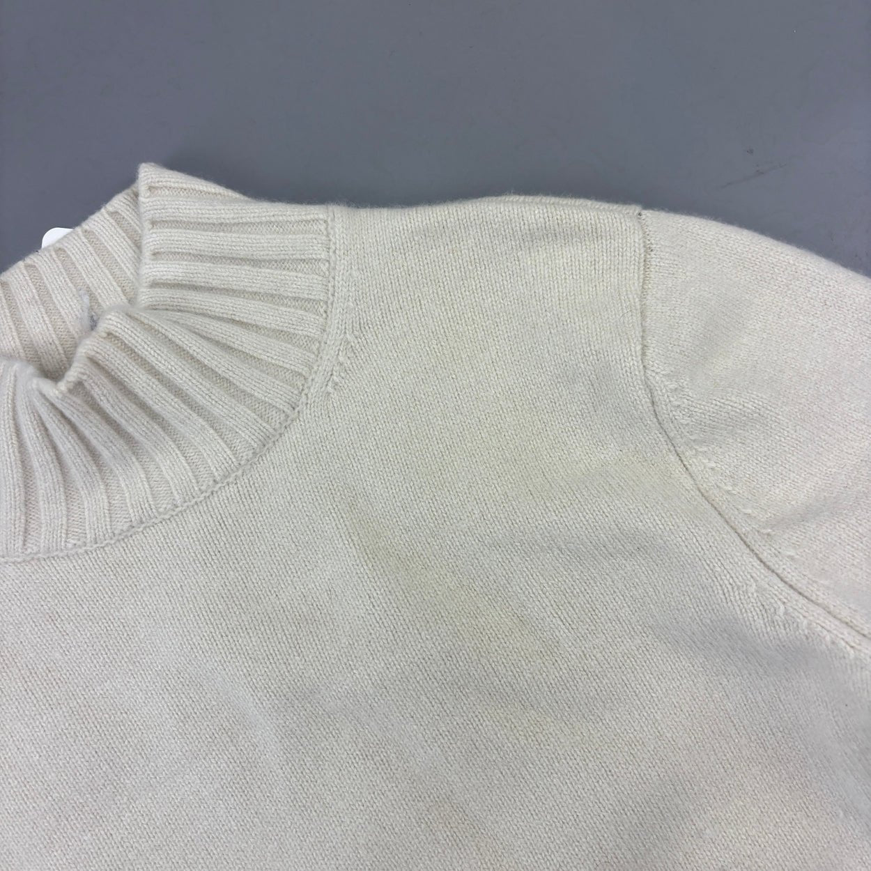 Beige Profuomo Turtleneck - Men S - Very Good - Revaleur