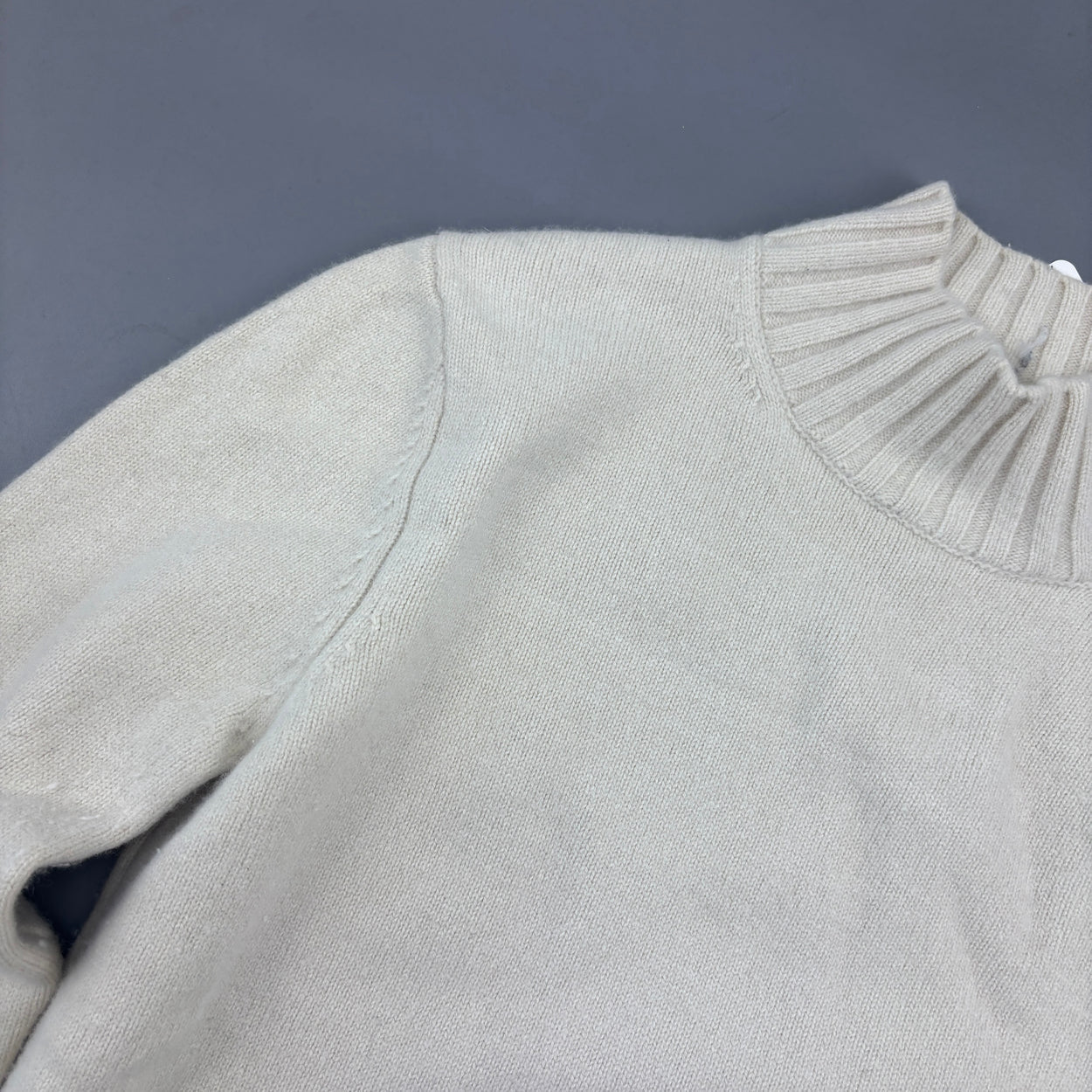 Beige Profuomo Turtleneck - Men S - Very Good - Revaleur