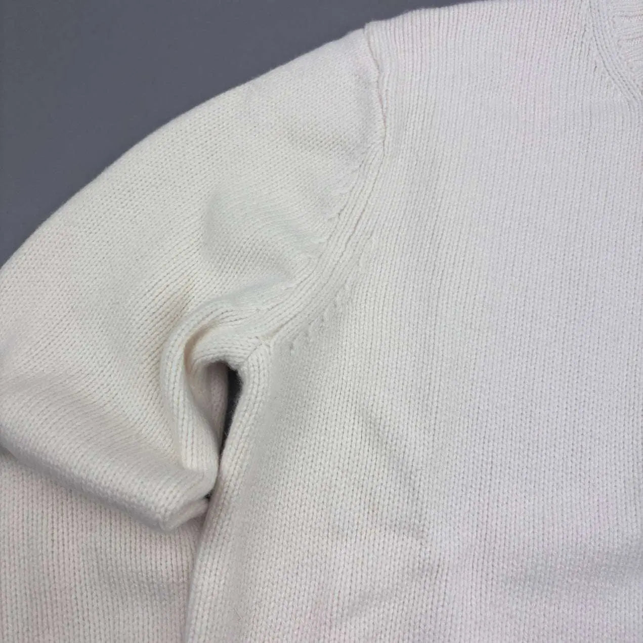 Beige Suitsupply Knitted Sweater - L - New With Tags - Revaleur