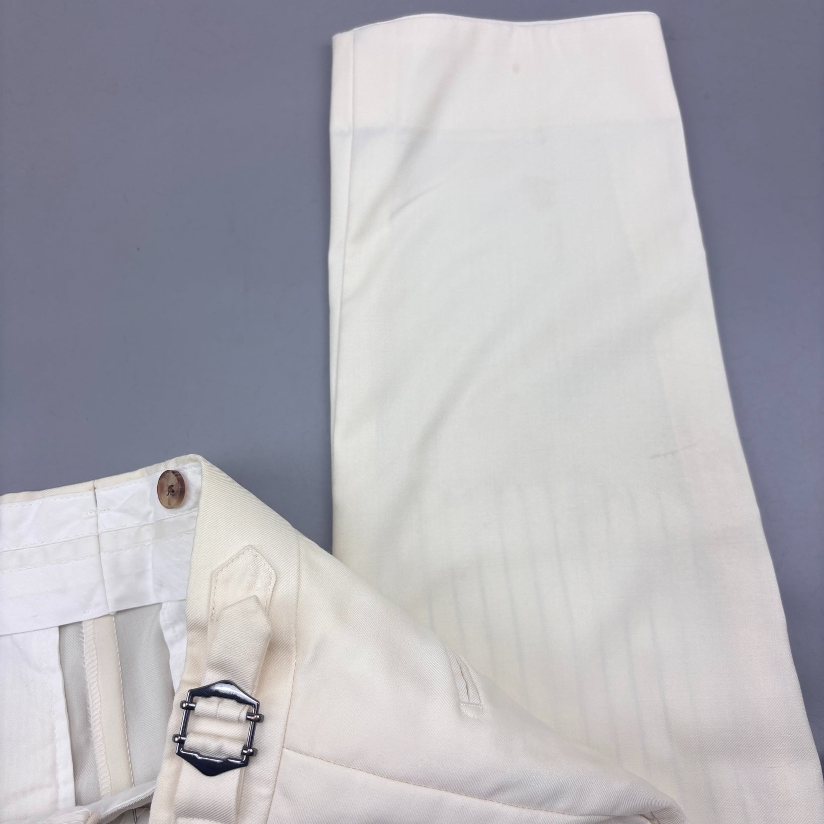 Beige Suitsupply Trousers - Men W28 - Very Good - Revaleur