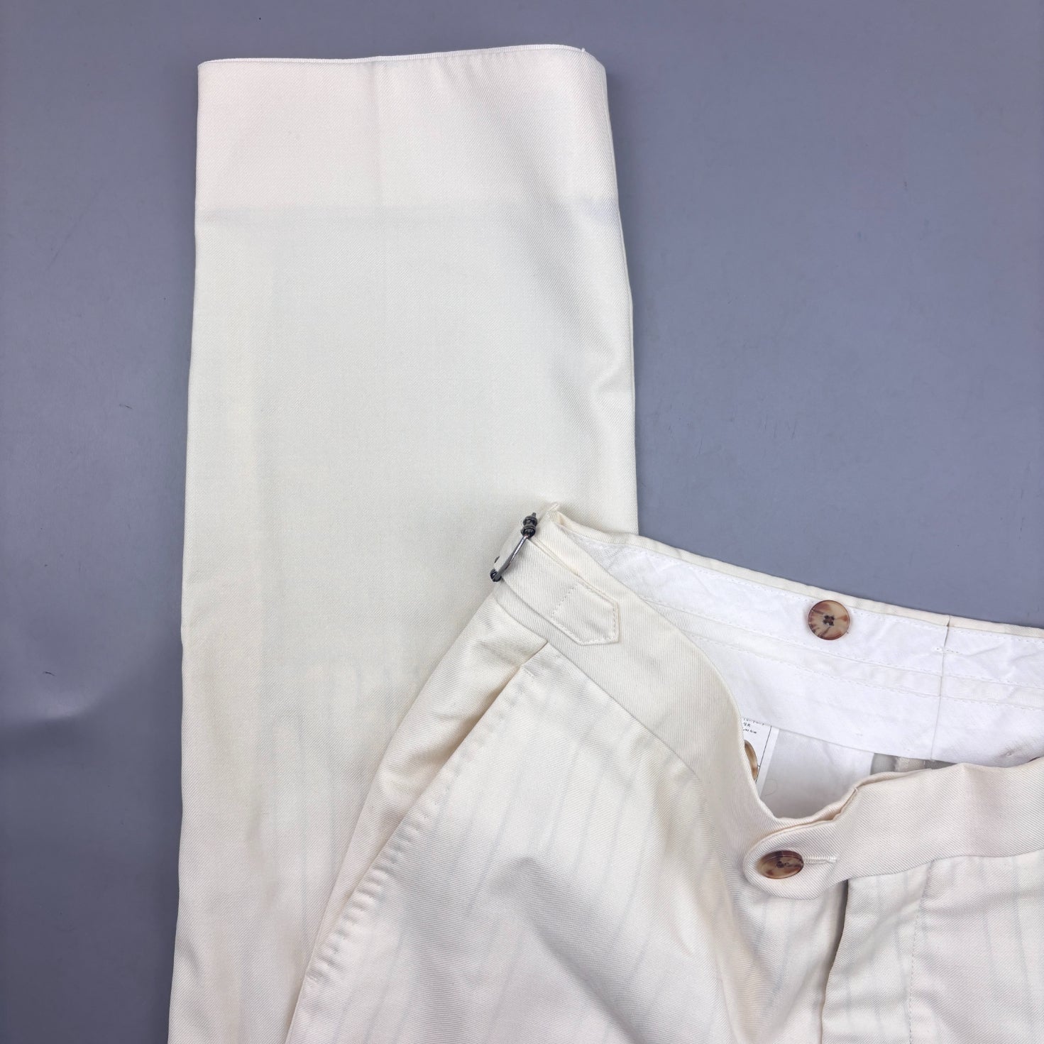 Beige Suitsupply Trousers - Men W28 - Very Good - Revaleur