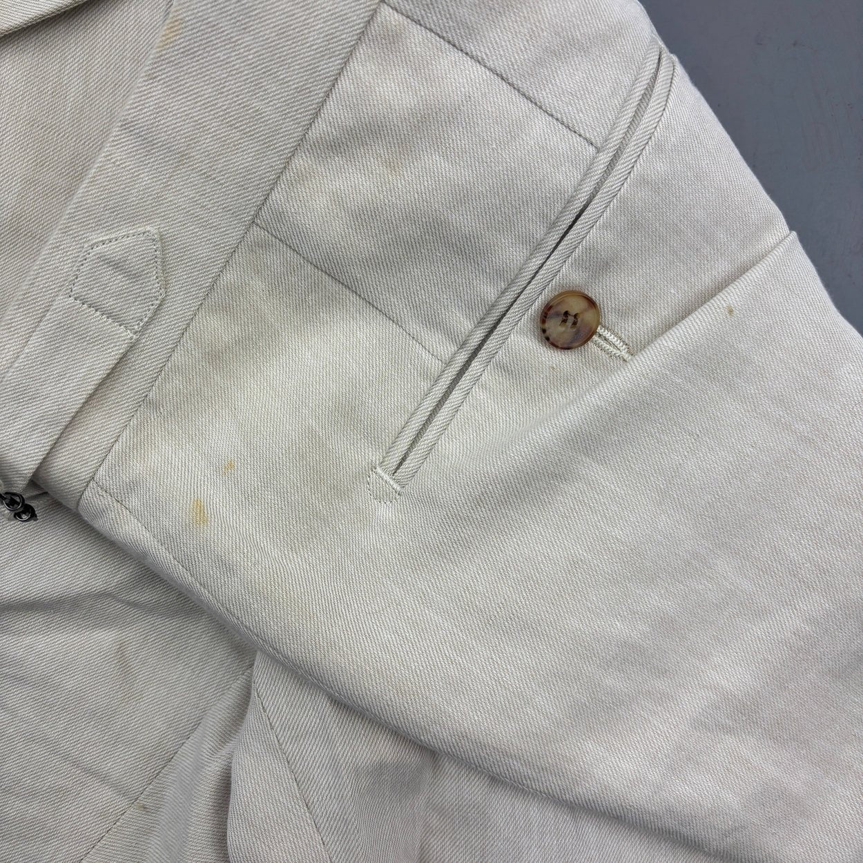 Beige Suitsupply Trousers - Men W32 - Very Good - Revaleur