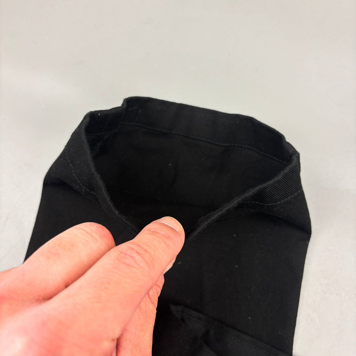 Black Suitsupply Trousers - Men W38 - New With Tags - Revaleur