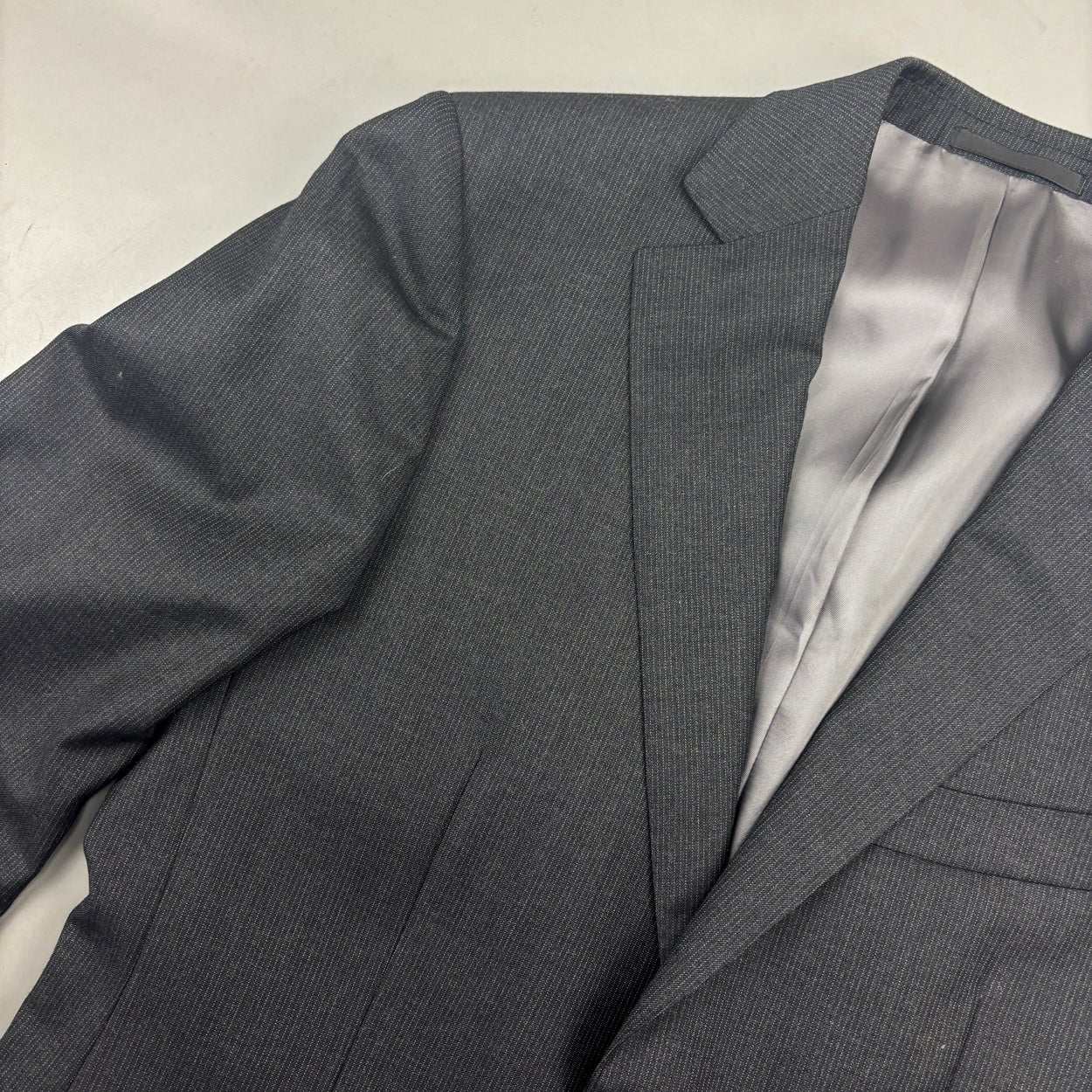 Black/Grey Suitsupply Suit - Men Blazer 46 - Very Good - Revaleur