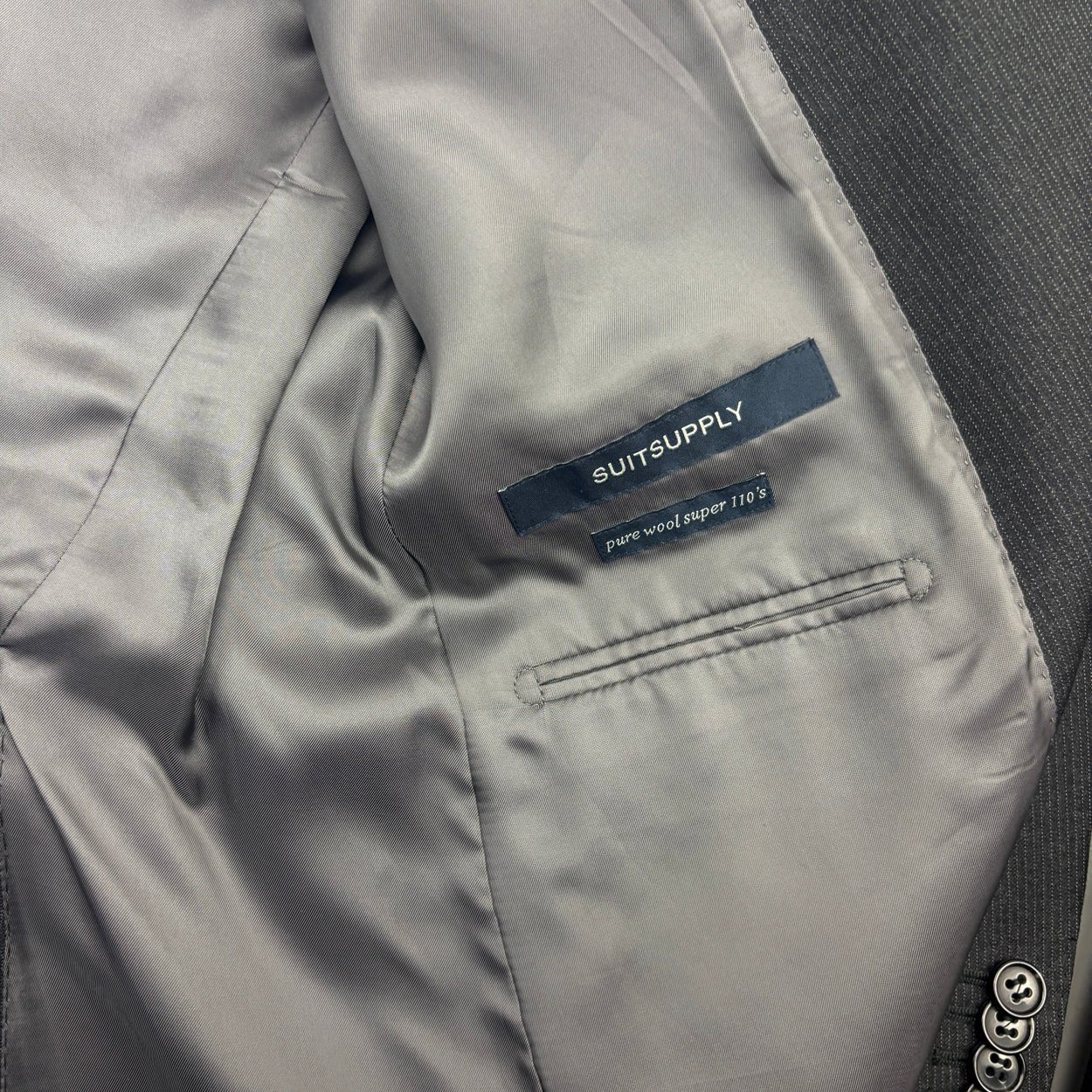 Black/Grey Suitsupply Suit - Men Blazer 46 - Very Good - Revaleur