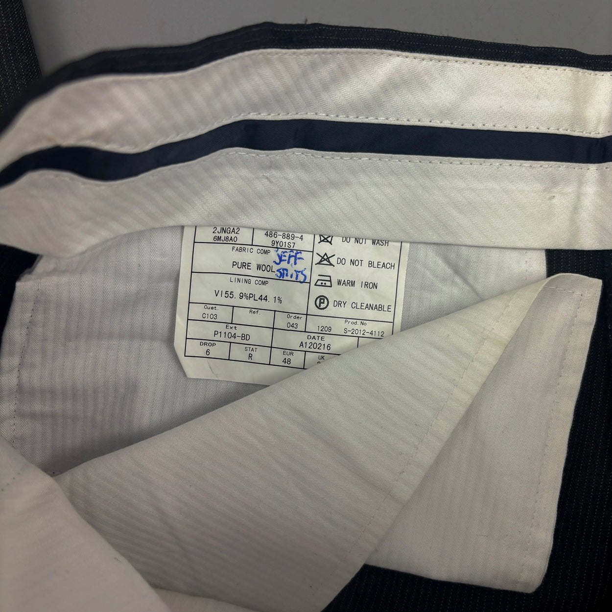 Black/Grey Suitsupply Suit - Men Blazer 46 - Very Good - Revaleur