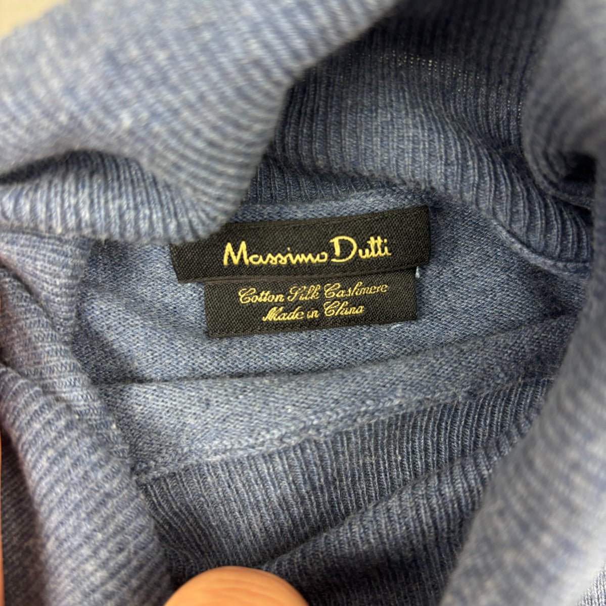 Blue Massimo Dutti Turtleneck - Men XL - Very Good - Revaleur