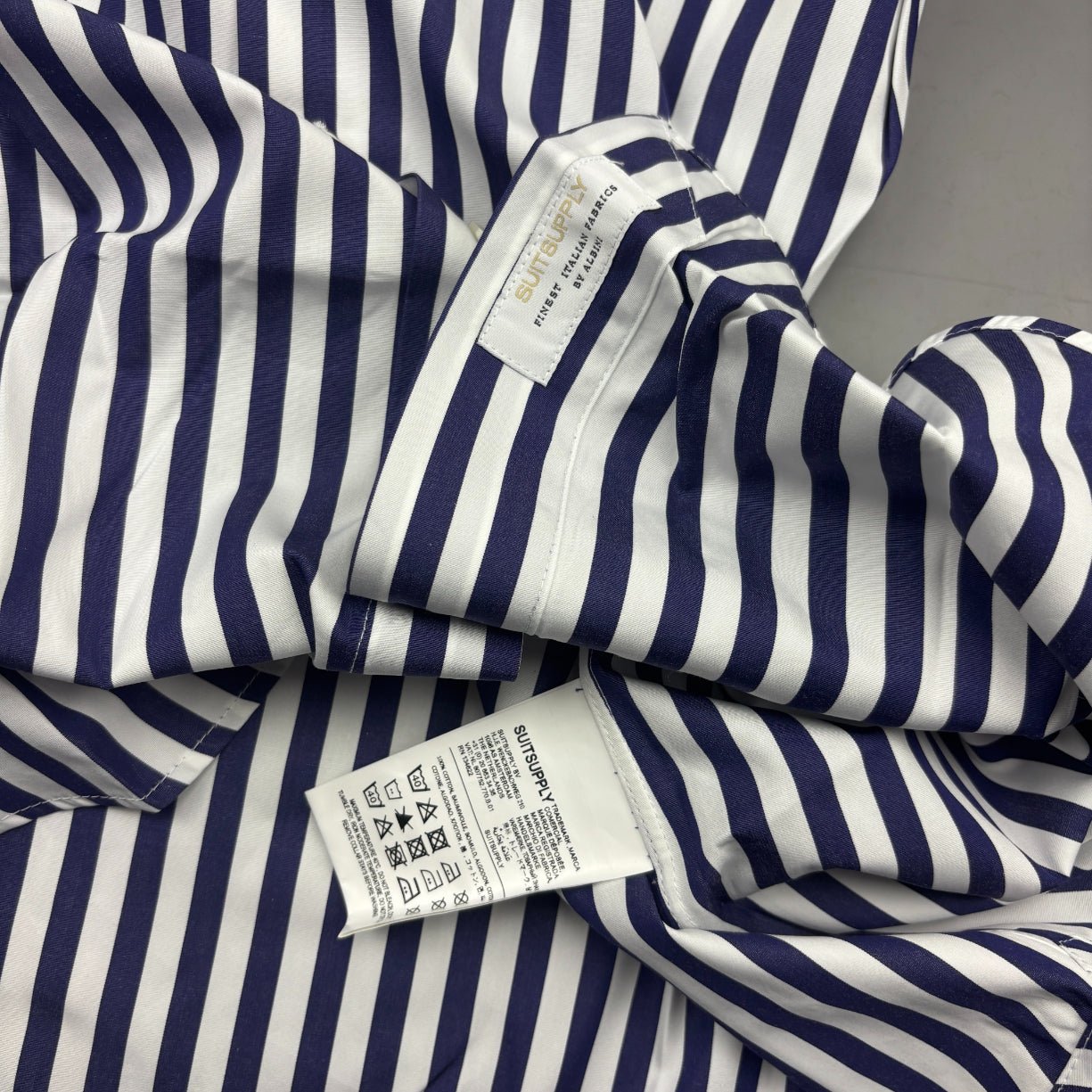 Blue/White Suitsupply Shirt - Men 39 - New With Tags - Revaleur