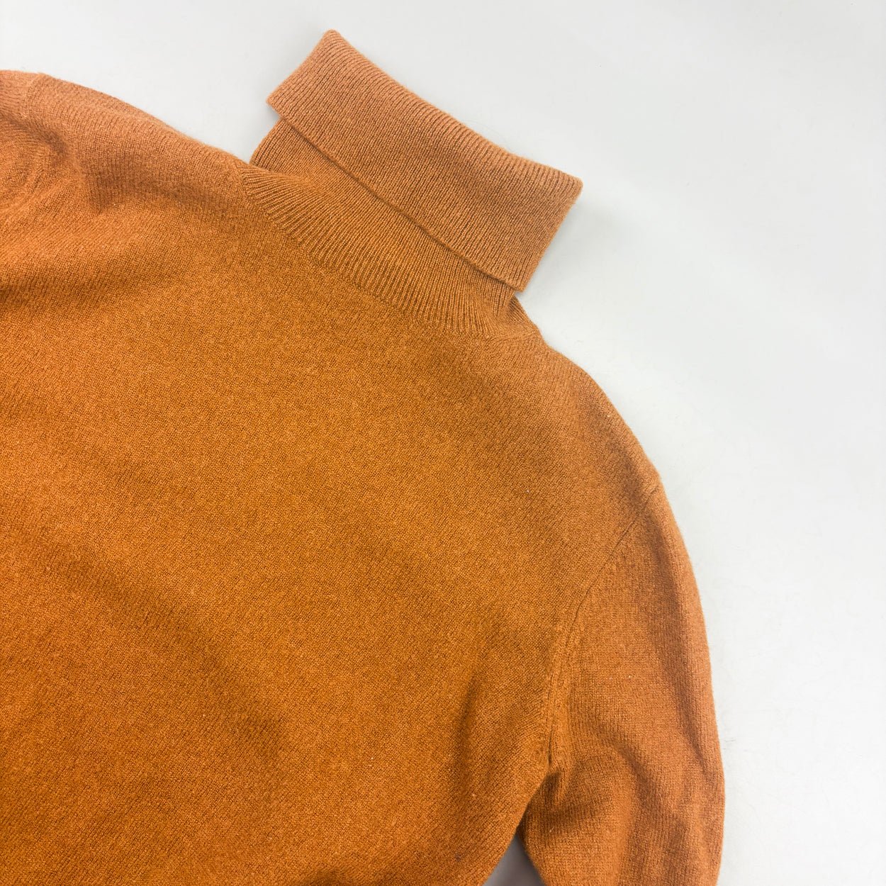 Brown Massimo Dutti Turtleneck - Women XXXS - Very Good - Revaleur
