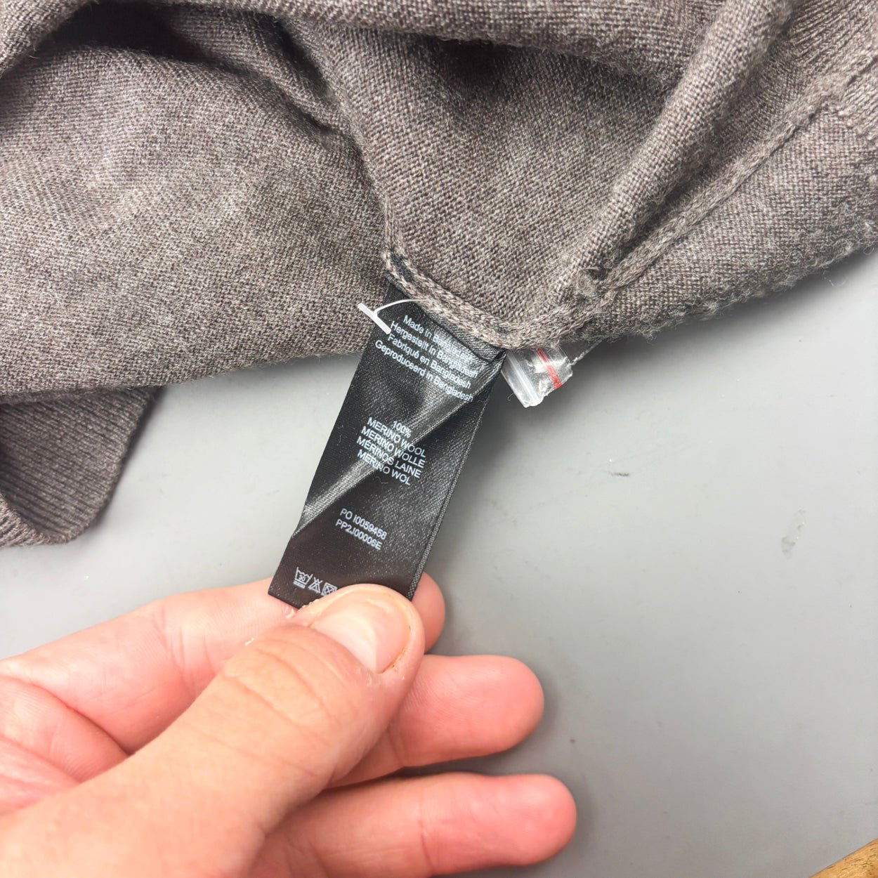 Brown Profuomo V - neck Sweater - Men M - Very Good - Revaleur