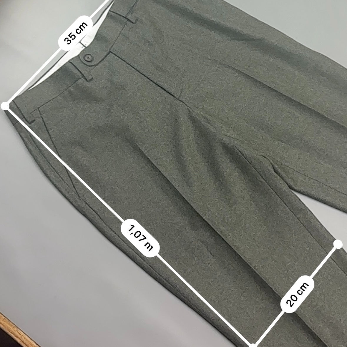 Dark Green Suitsupply Trousers - Men W28 - New With Tags - Revaleur