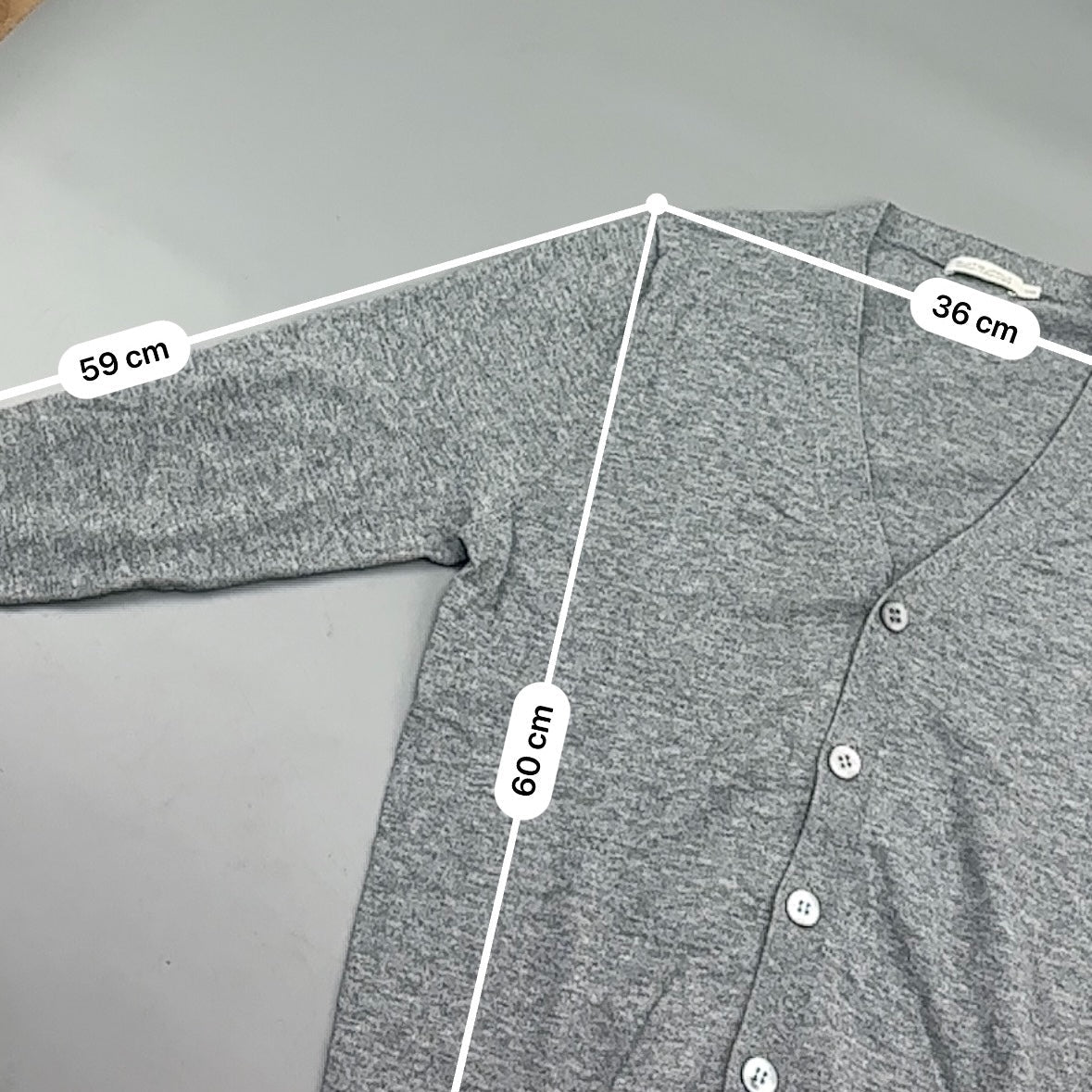 Grey Suitsupply Cardigan - Men XS - Very Good - Revaleur