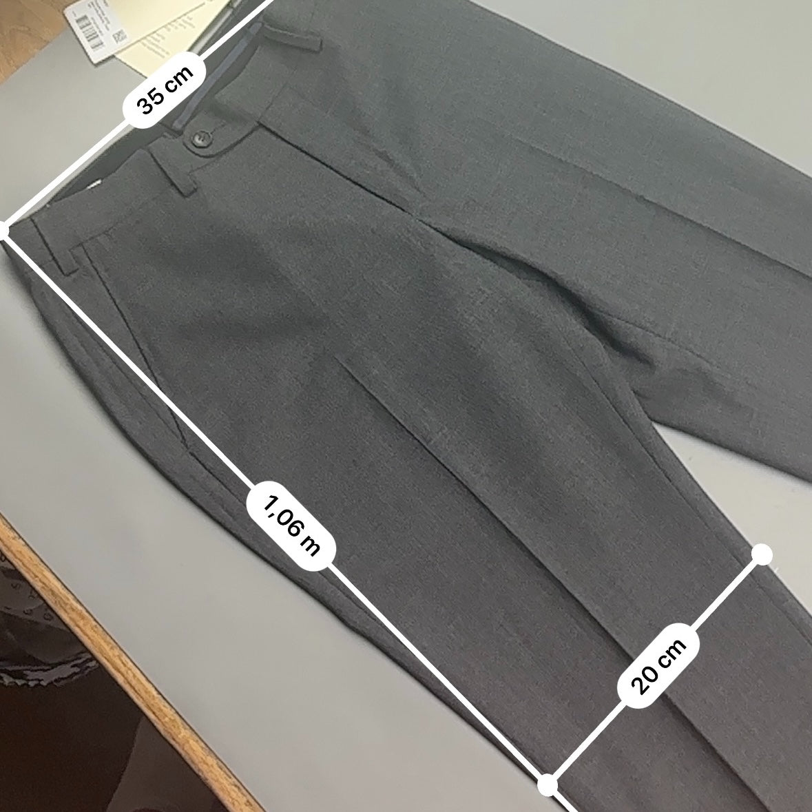 Grey Suitsupply Trousers - Men W26 - New With Tags - Revaleur