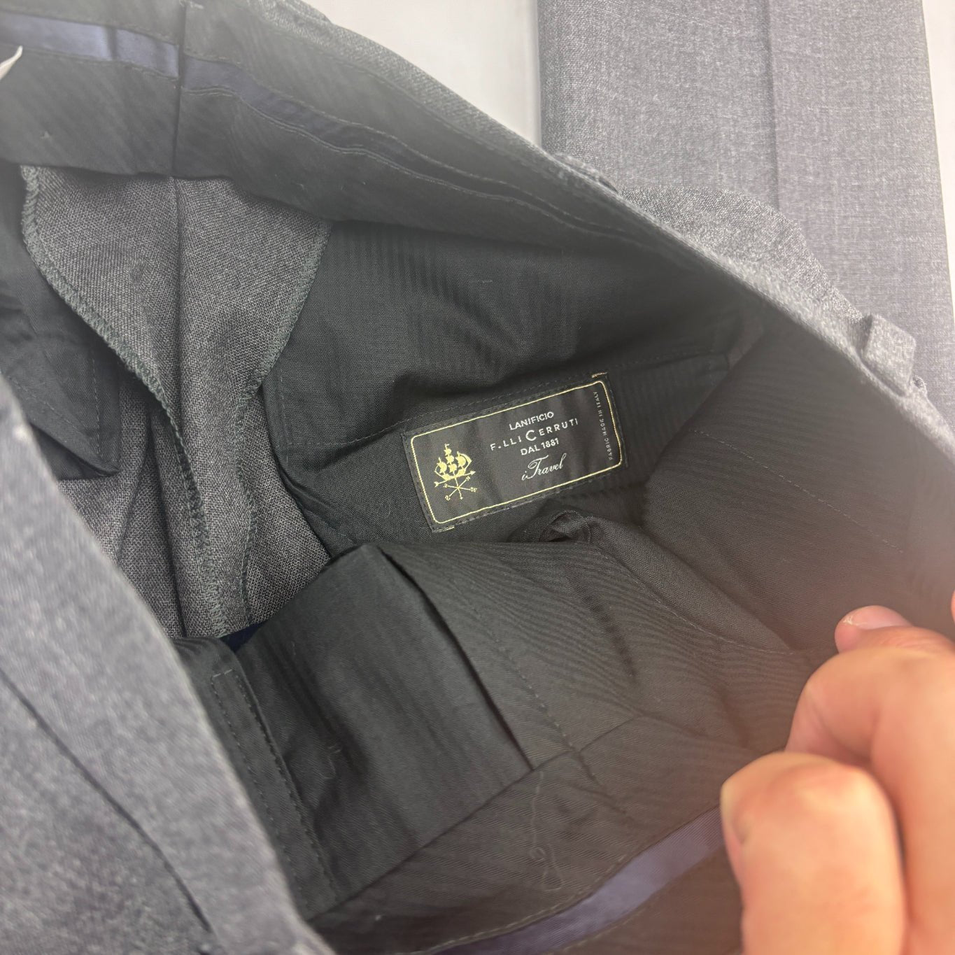 Grey Suitsupply Trousers - Men W26 - New With Tags - Revaleur