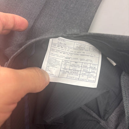 Grey Suitsupply Trousers - Men W26 - New With Tags - Revaleur