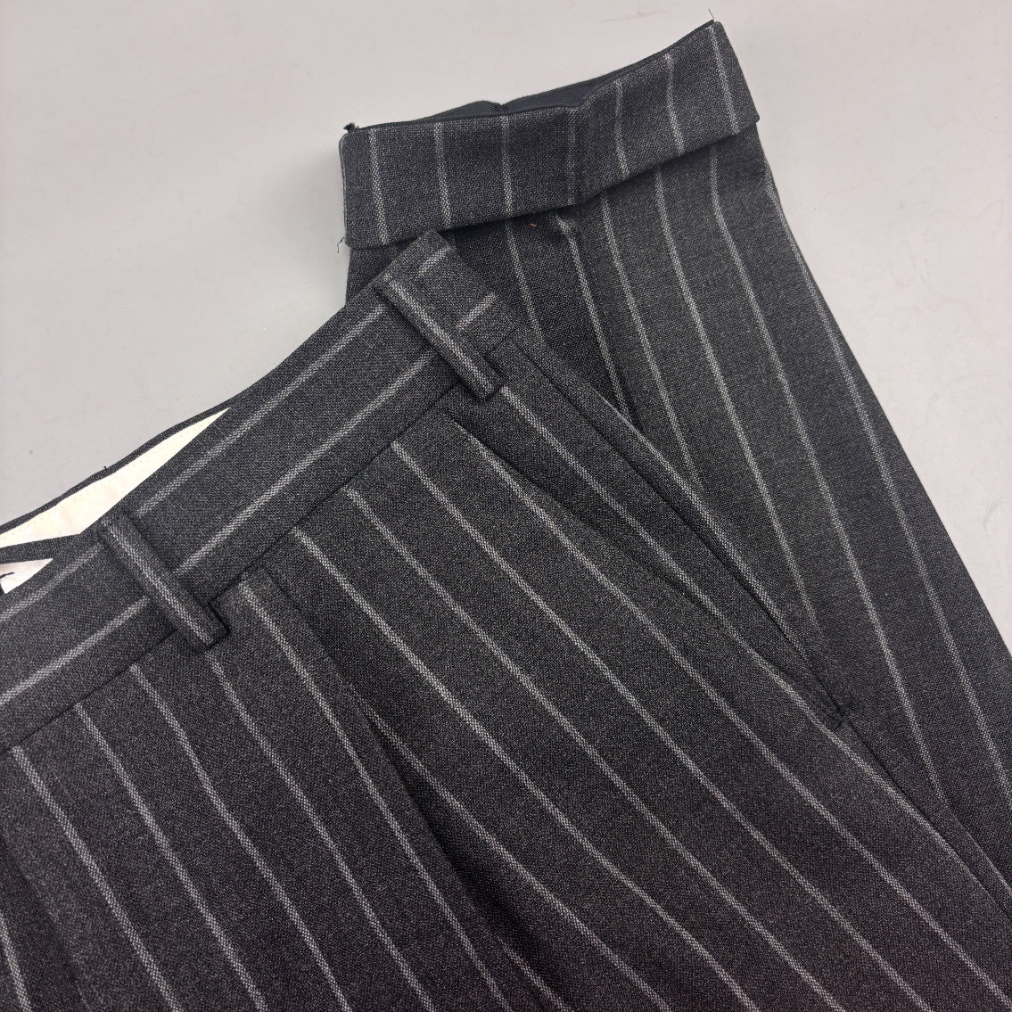 Grey Suitsupply Trousers - Men W32 - New - Revaleur