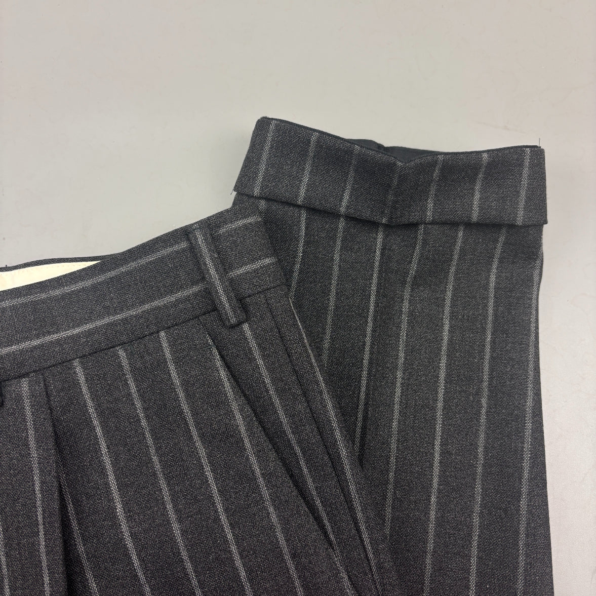 Grey Suitsupply Trousers - Men W32 - New - Revaleur