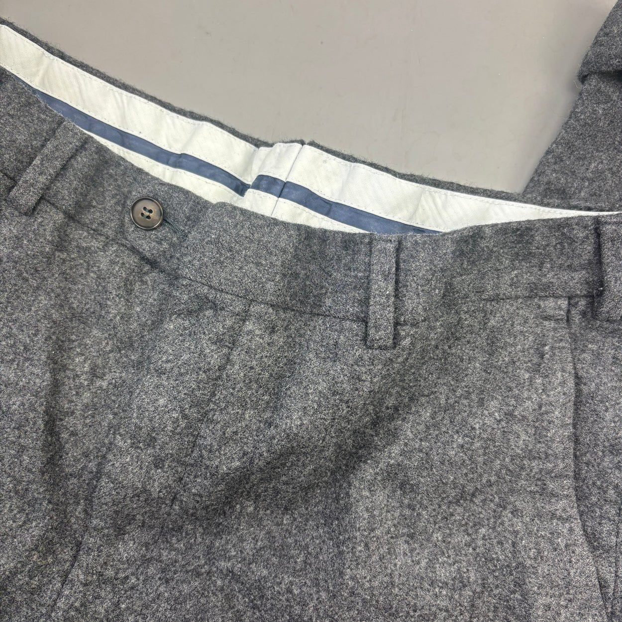 Grey Suitsupply Trousers - Men W34 - Very Good - Revaleur