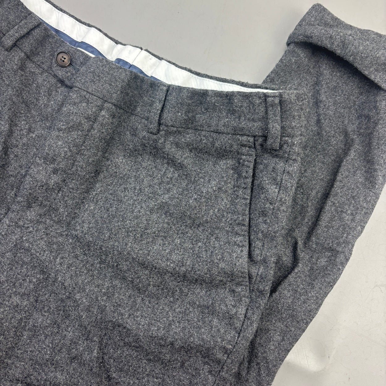 Grey Suitsupply Trousers - Men W34 - Very Good - Revaleur