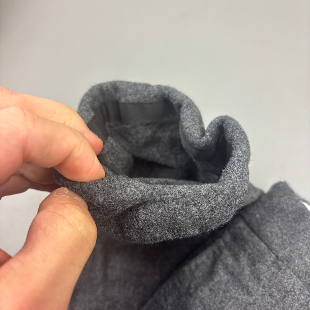 Grey Suitsupply Trousers - Men W34 - Very Good - Revaleur