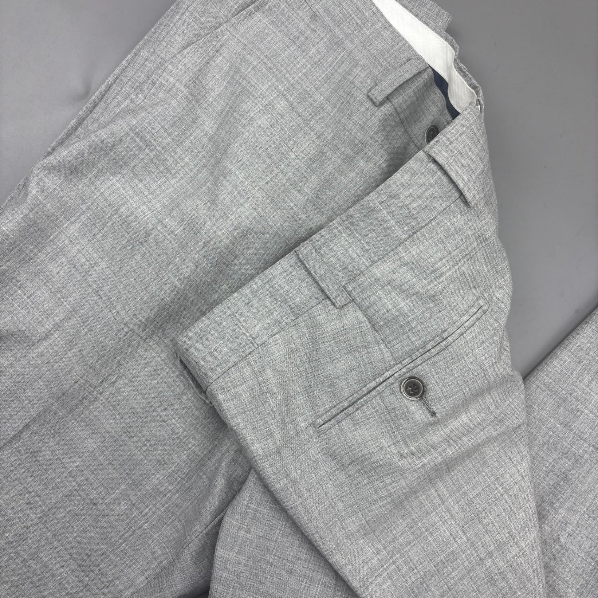 Grey Suitsupply Trousers - Men W38 - Very Good - Revaleur