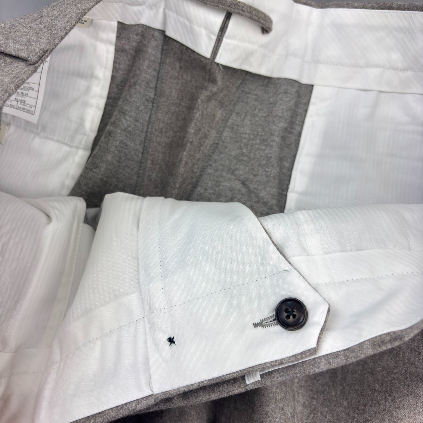 Grey Suitsupply Trousers - W40 - New With Tags - Revaleur