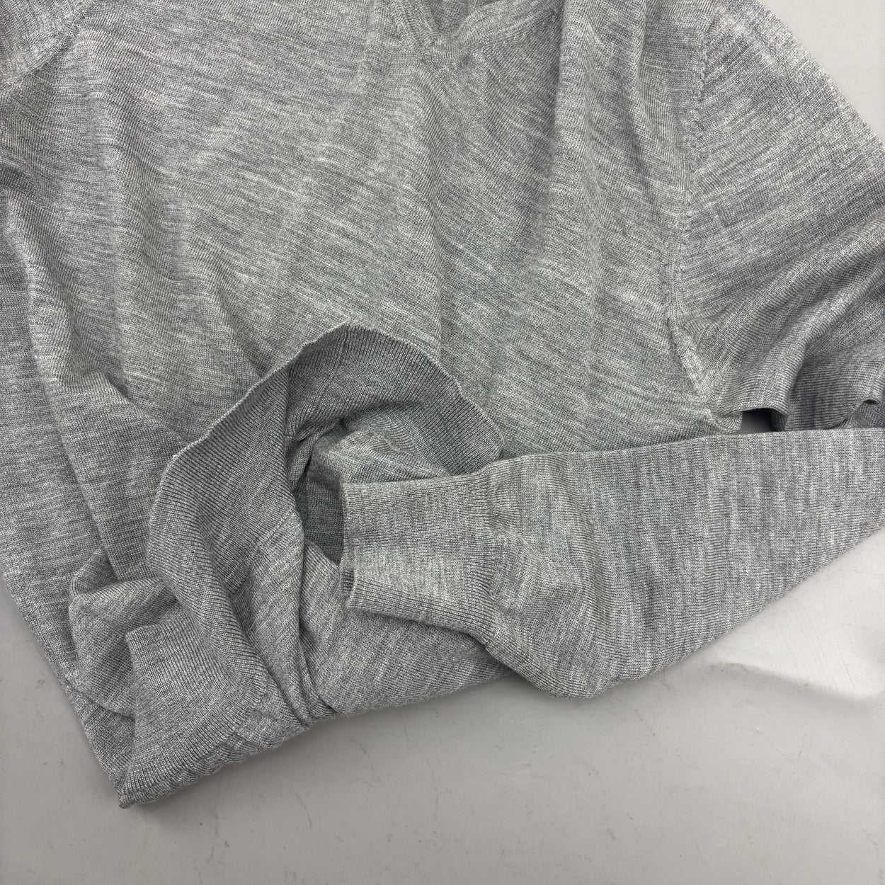 Grey Suitsupply V - neck Sweater - Men S - Very Good - Revaleur