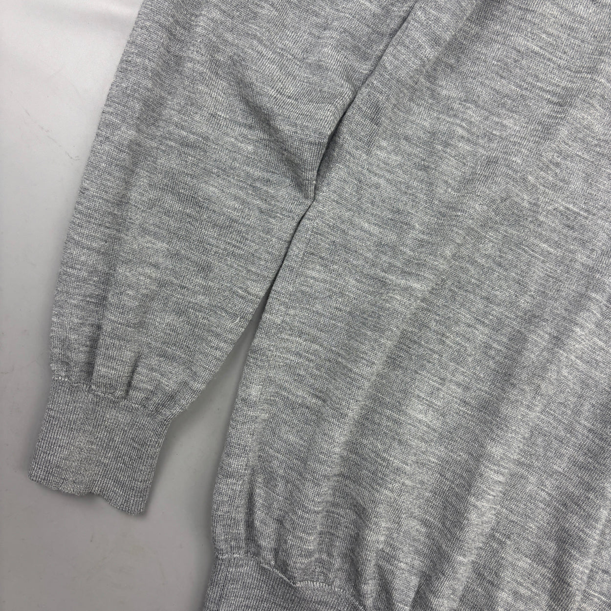 Grey Suitsupply V - neck Sweater - Men S - Very Good - Revaleur