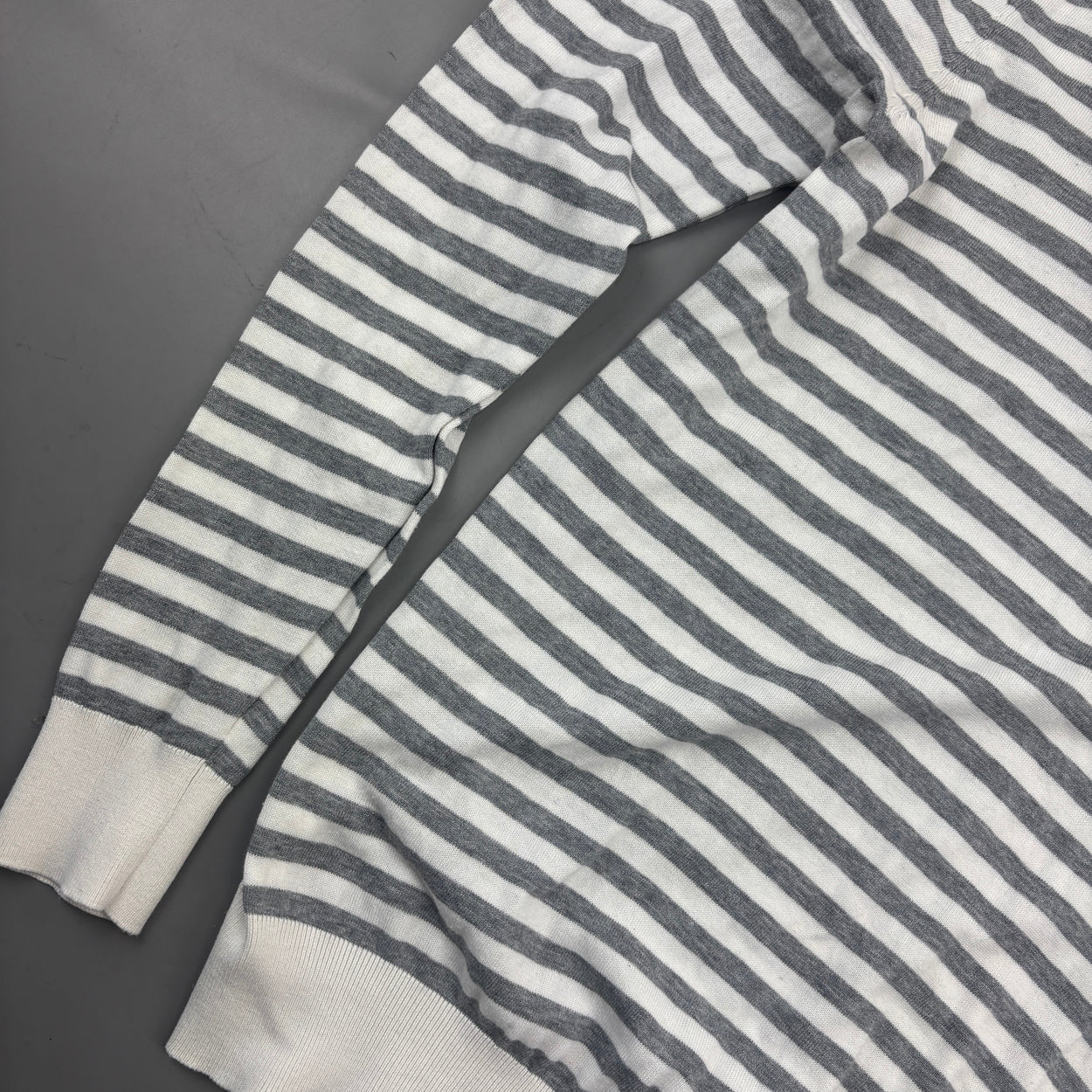 Grey/White Suitsupply Jumper - Men M - New - Revaleur
