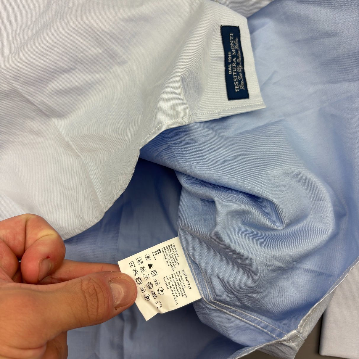 Light Blue Suitsupply Shirt - Men 39 - New With Tags - Revaleur