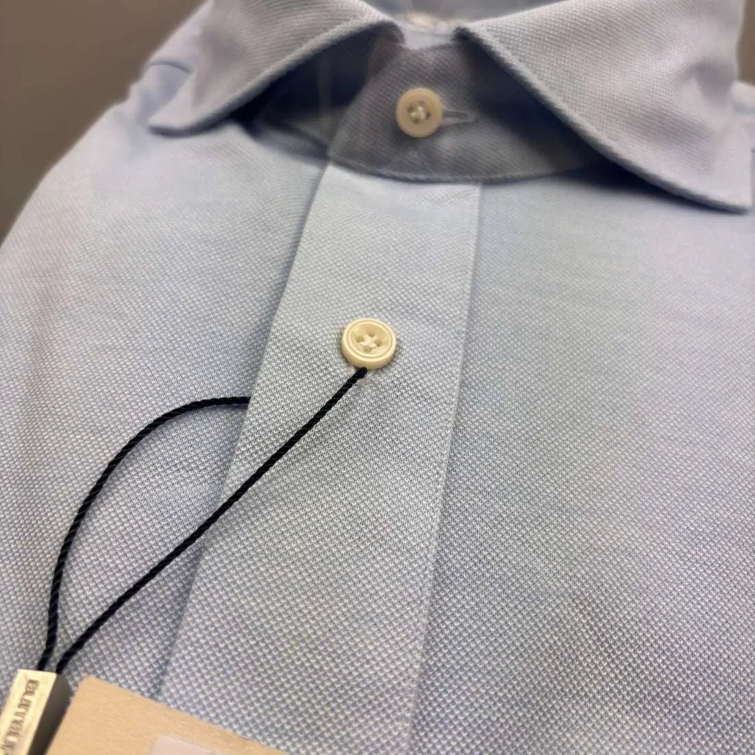 Light Blue Suitsupply Shirt - W42 - New With Tags - Revaleur