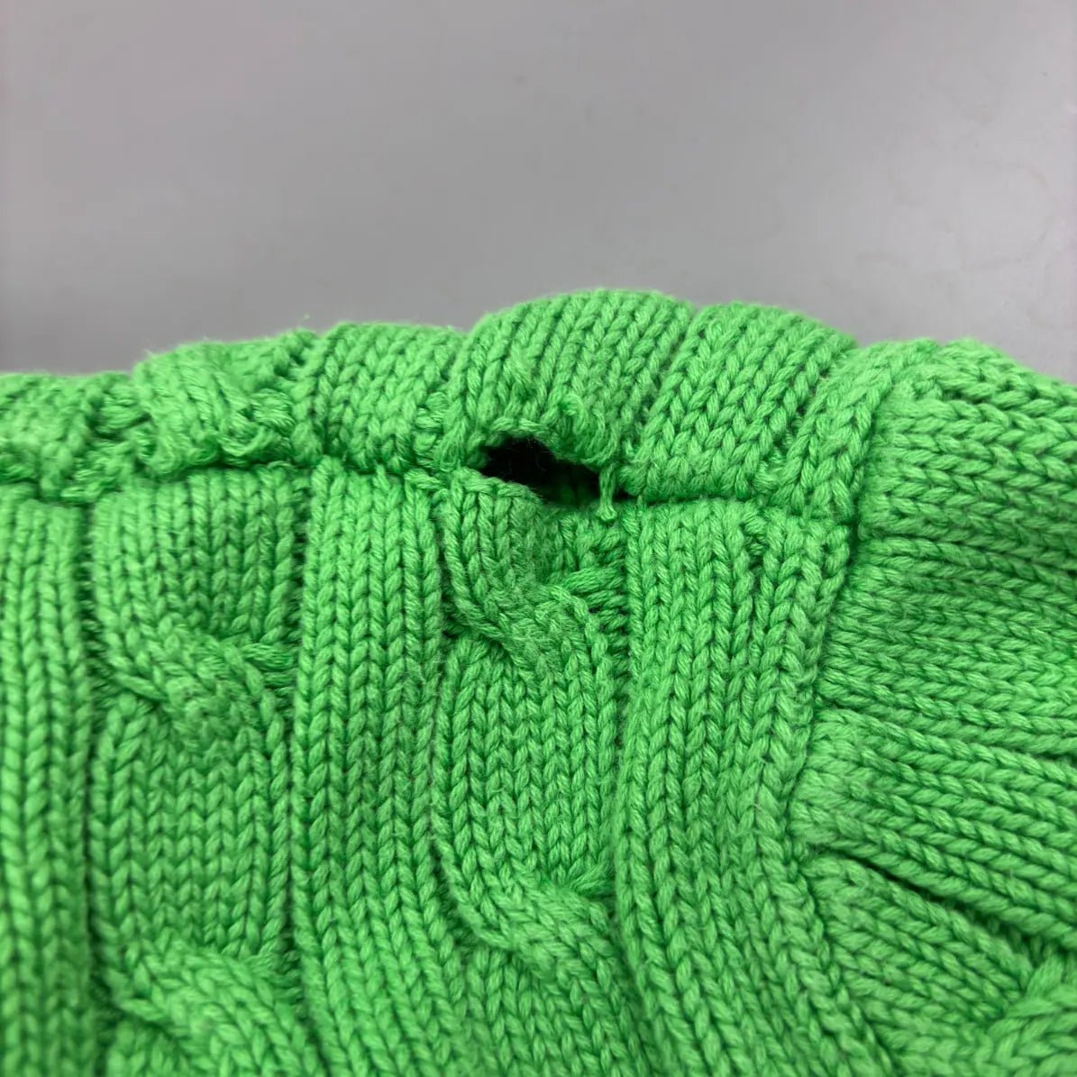 Light Green Ralph Lauren Knitted Sweater - M - Very Good Condition - Revaleur
