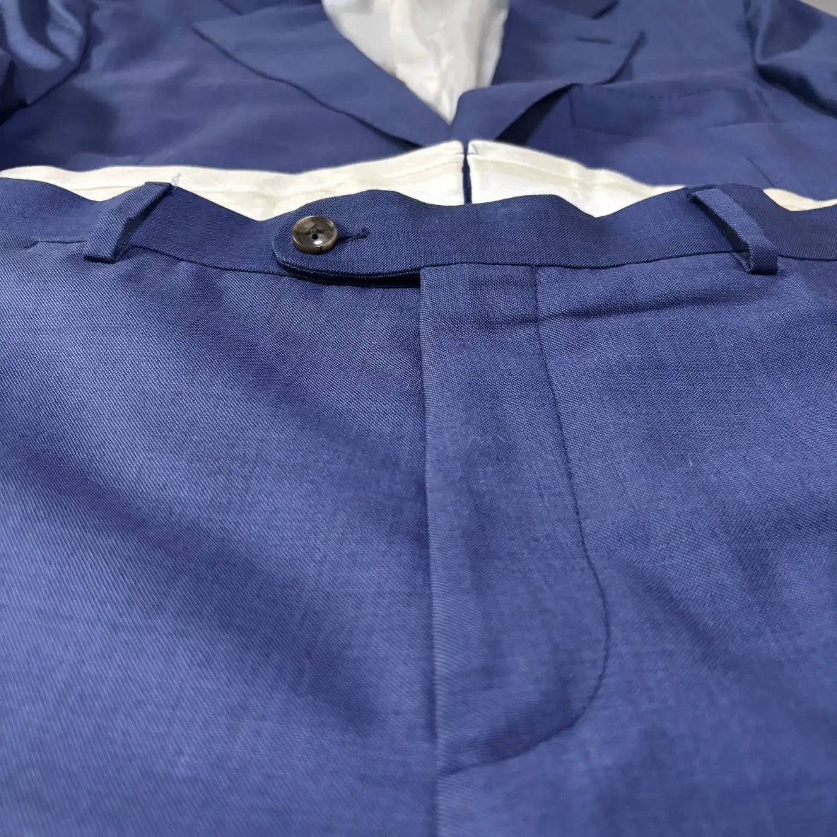 Navy Suit Suitsupply 100% Wool - 58 - Excellent Condition - Revaleur