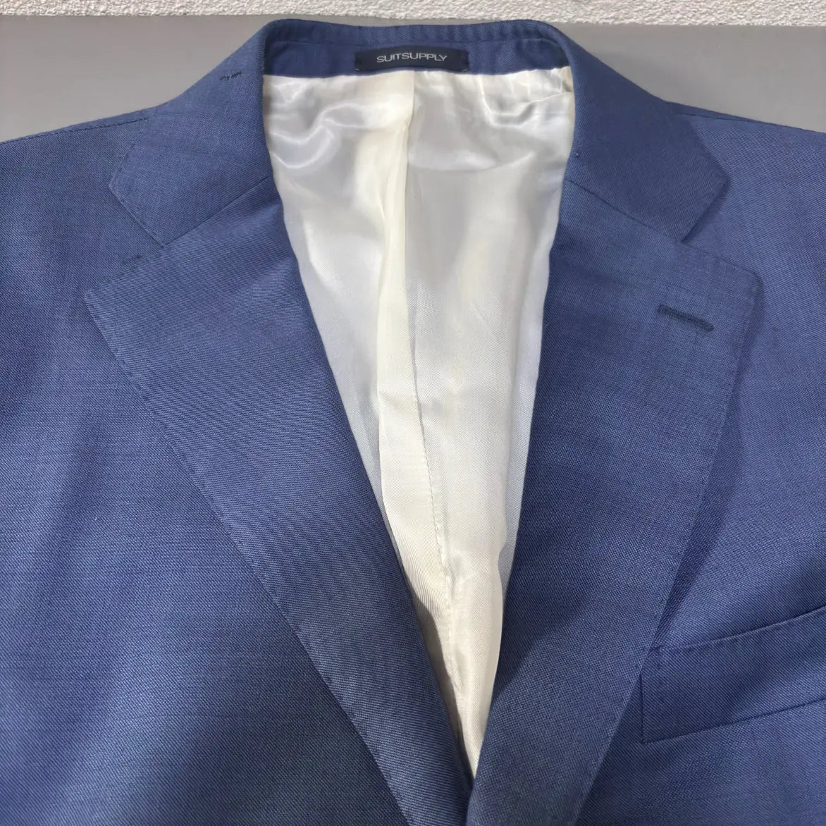 Navy Suit Suitsupply 100% Wool - 58 - Excellent Condition - Revaleur