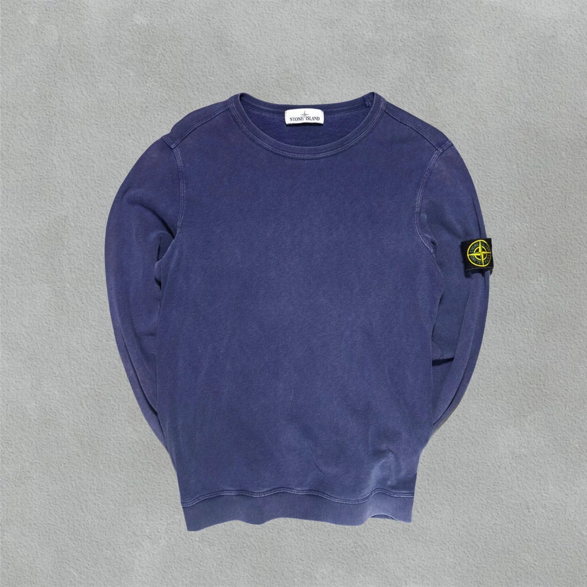 Navy Sweater Stone Island - S - Excellent Condition & Authentic - Revaleur