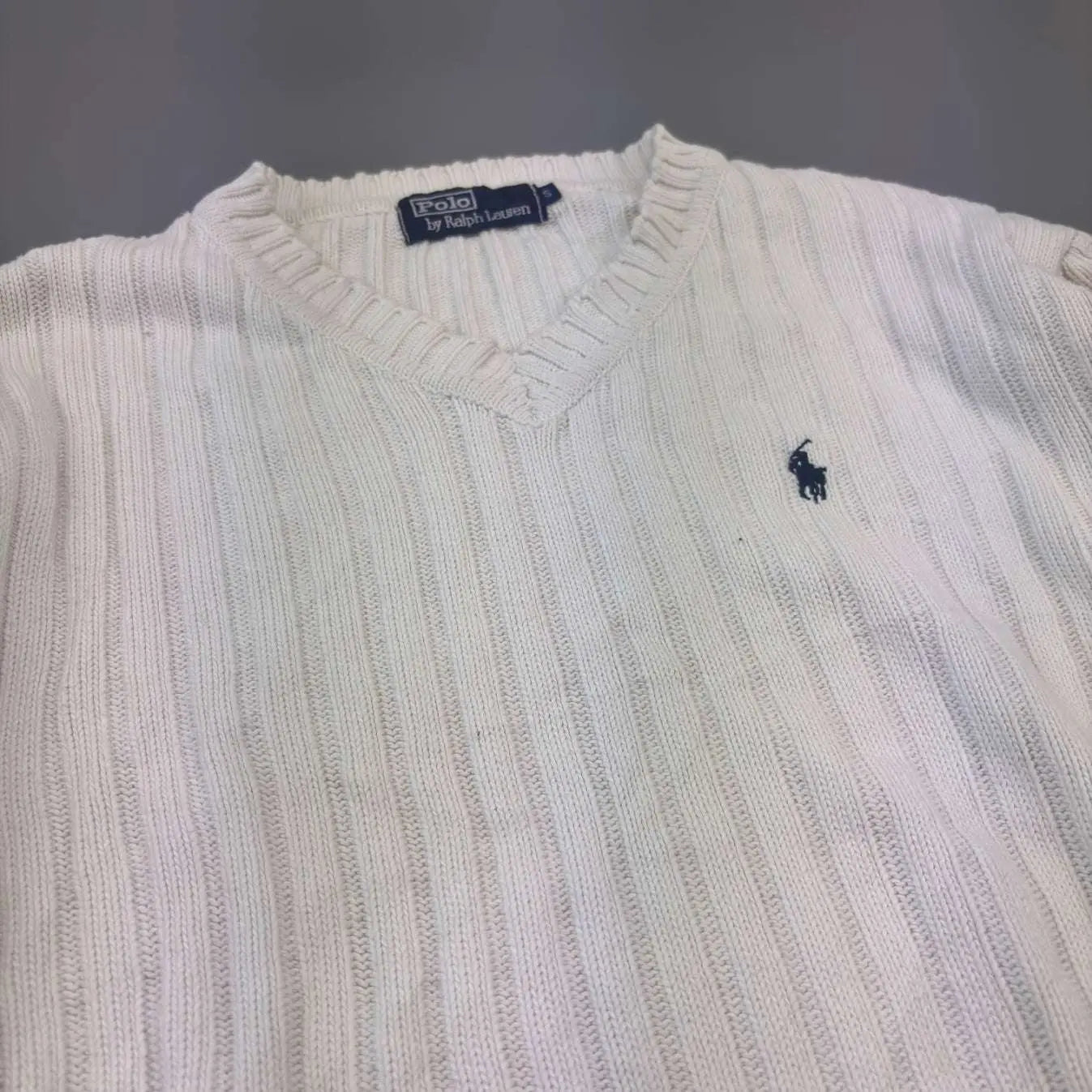 White Ralph Lauren V - neck Sweater - Men S - Very Good - Revaleur