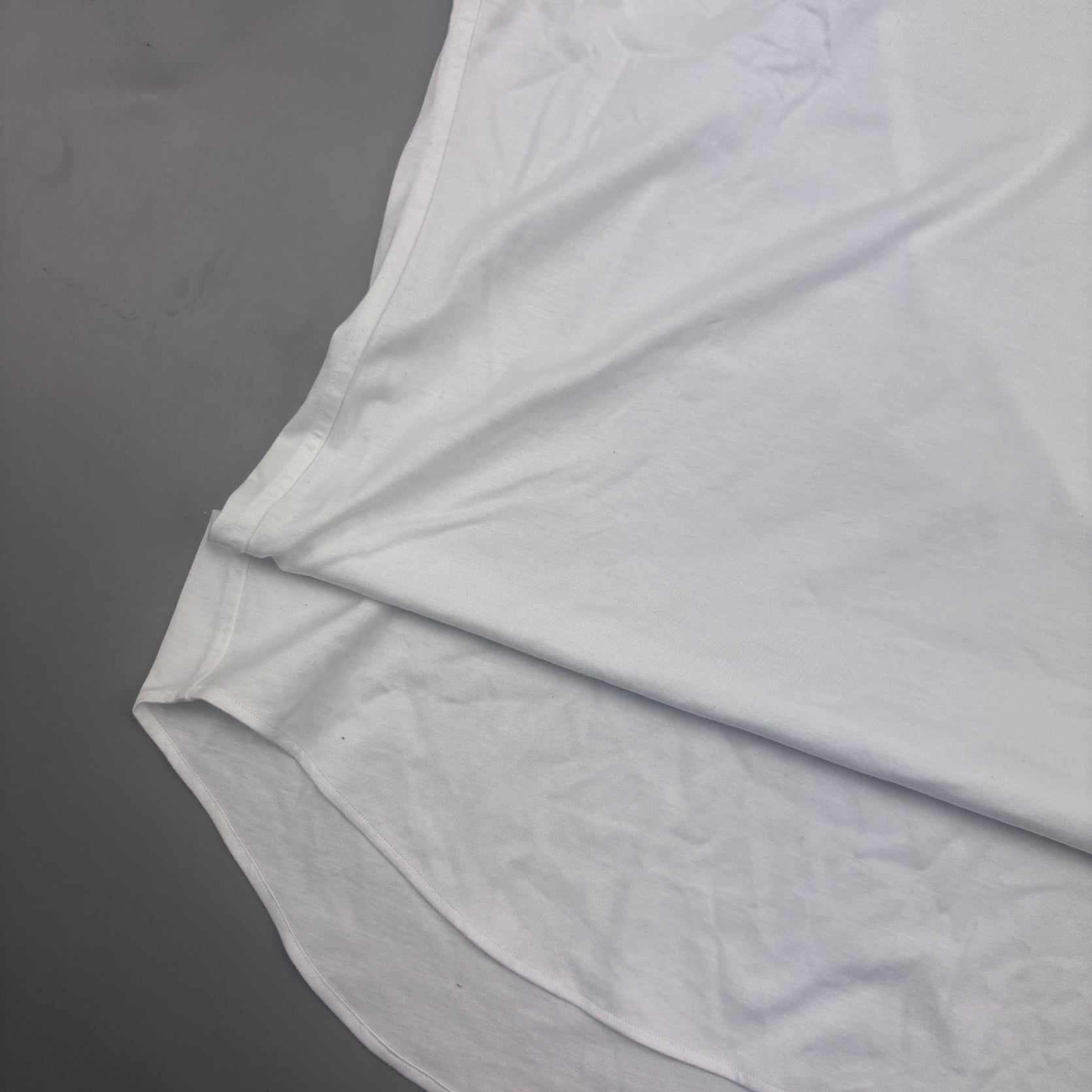 White Suitsupply Polo Shirt - Men L - Very Good - Revaleur