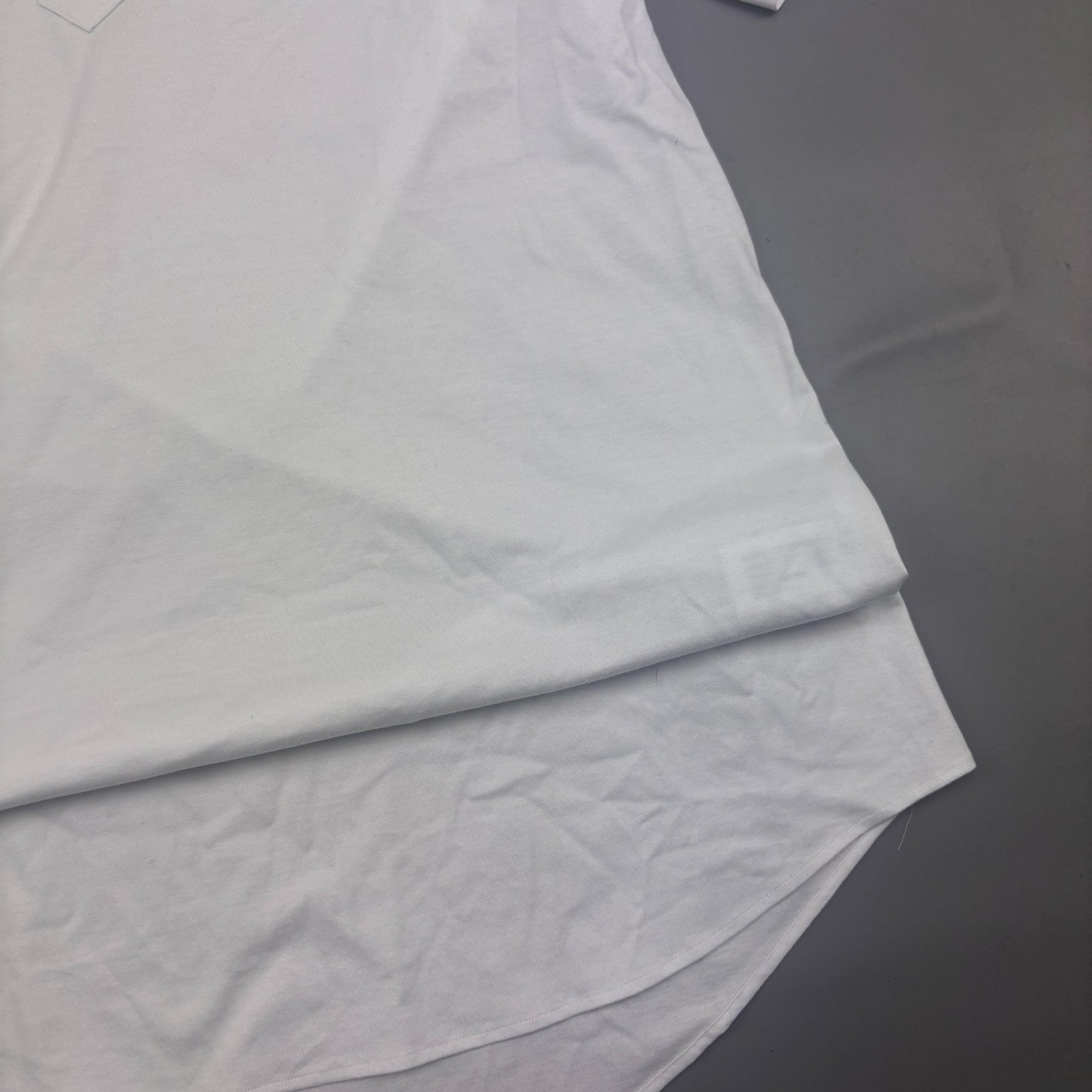 White Suitsupply Polo Shirt - Men L - Very Good - Revaleur