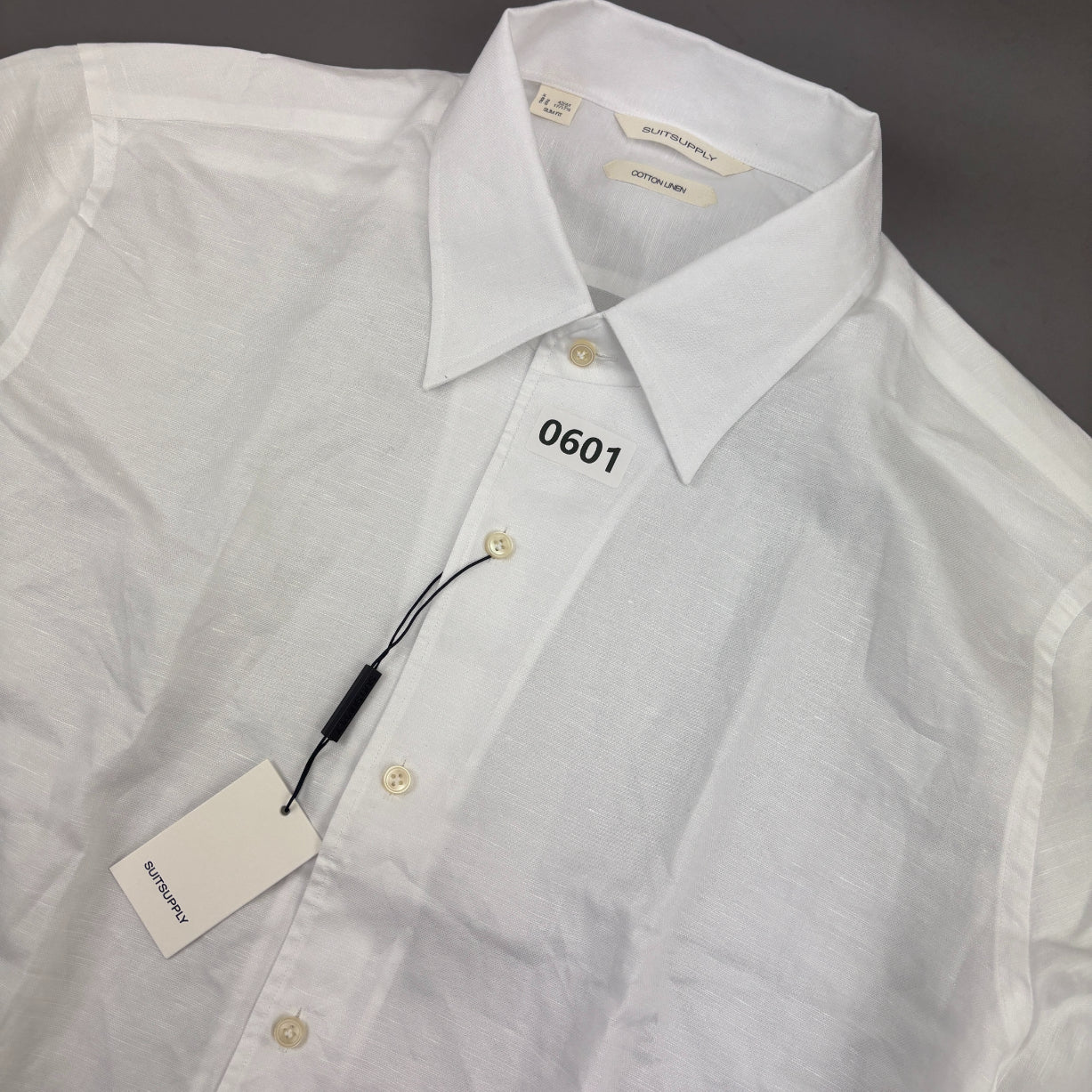 White Suitsupply Shirt - 44 - New With Tags - Revaleur