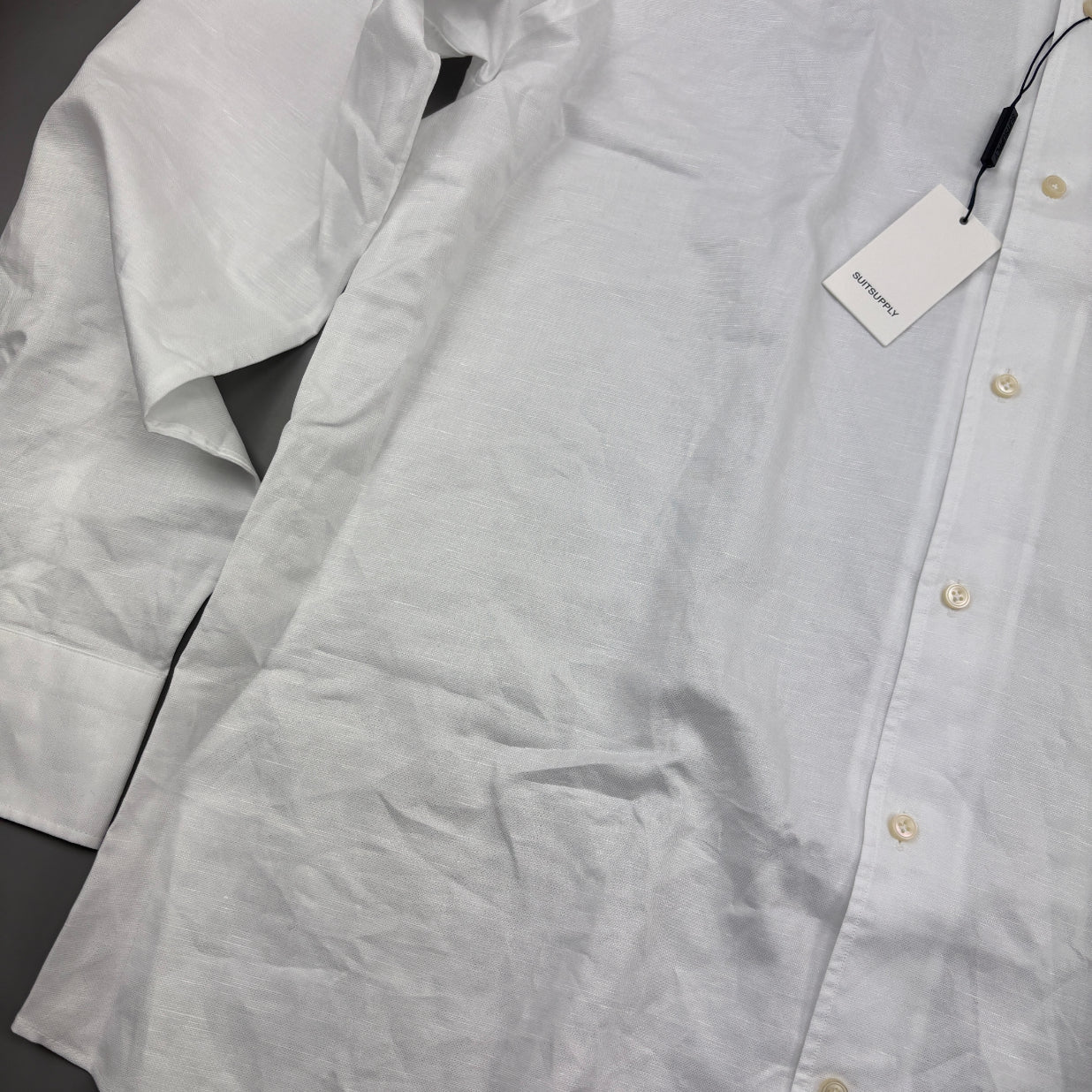 White Suitsupply Shirt - 44 - New With Tags - Revaleur