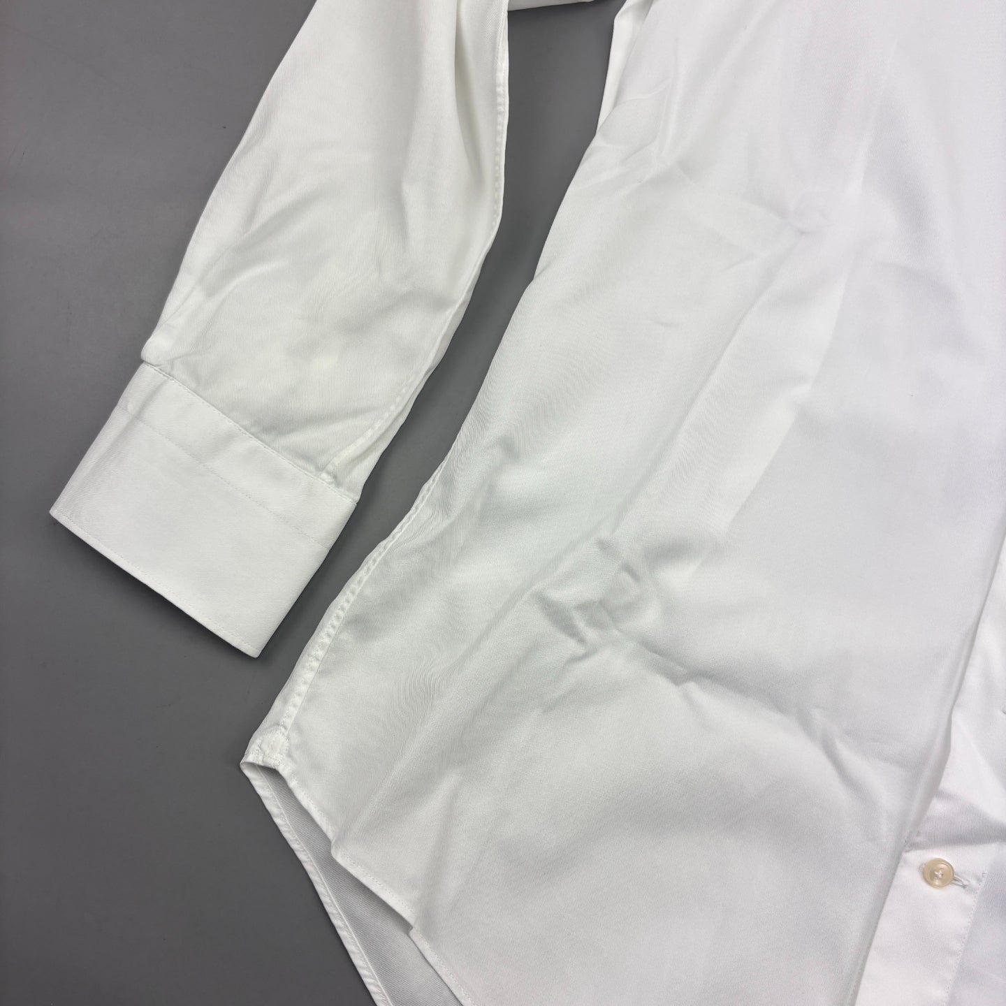 White Suitsupply Shirt - Men 37 - Very Good - Revaleur