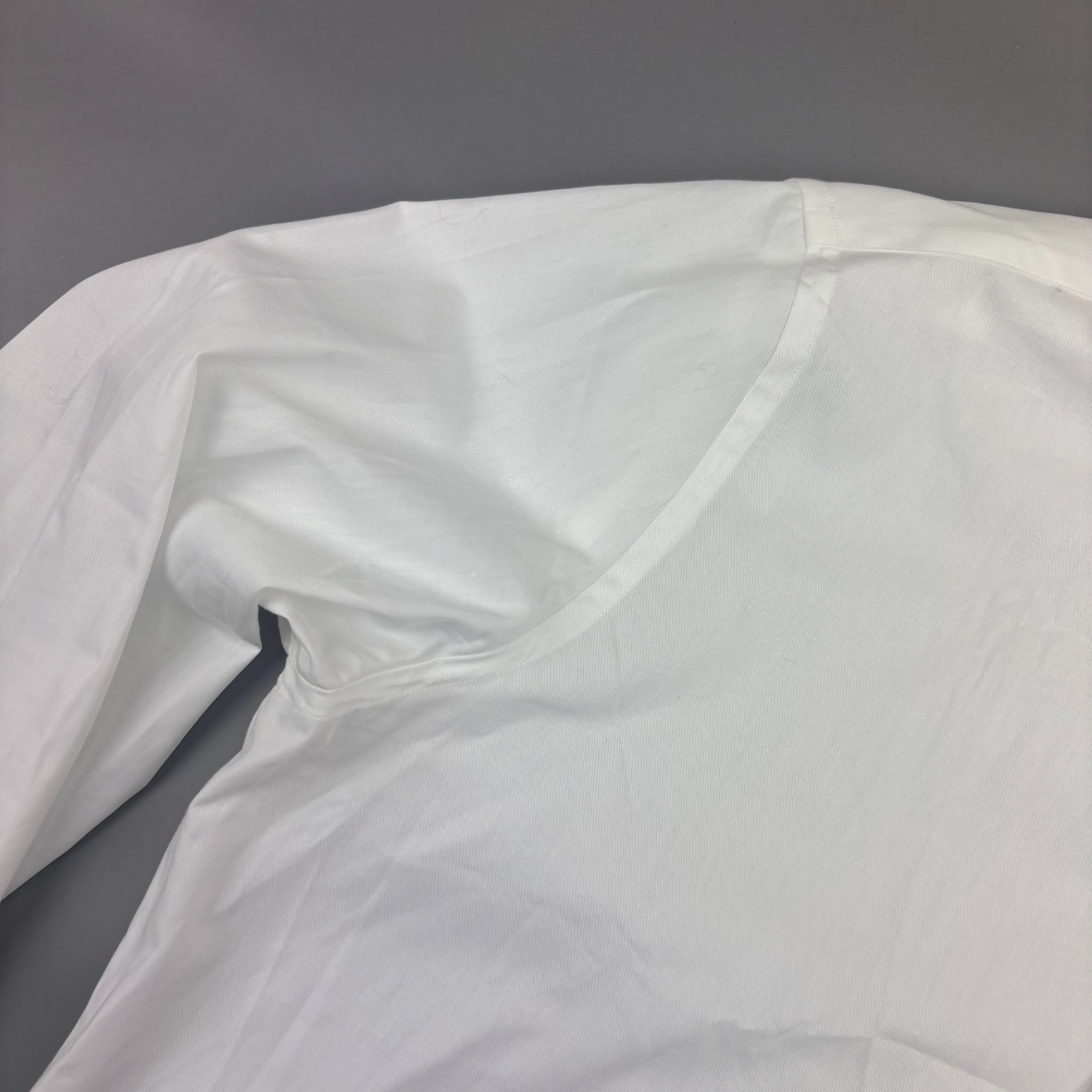 White Suitsupply Shirt - Men 40 - New - Revaleur