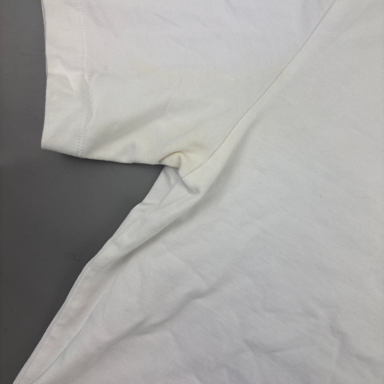 White Zara T-shirt - Men XL - Very Good - Revaleur
